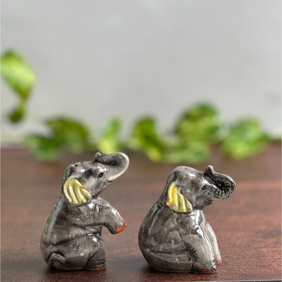 Vintage Ceramic Elephant Salt and Pepper Shakers, Gray Glazed Pottery Pair - Picture 5 of 5